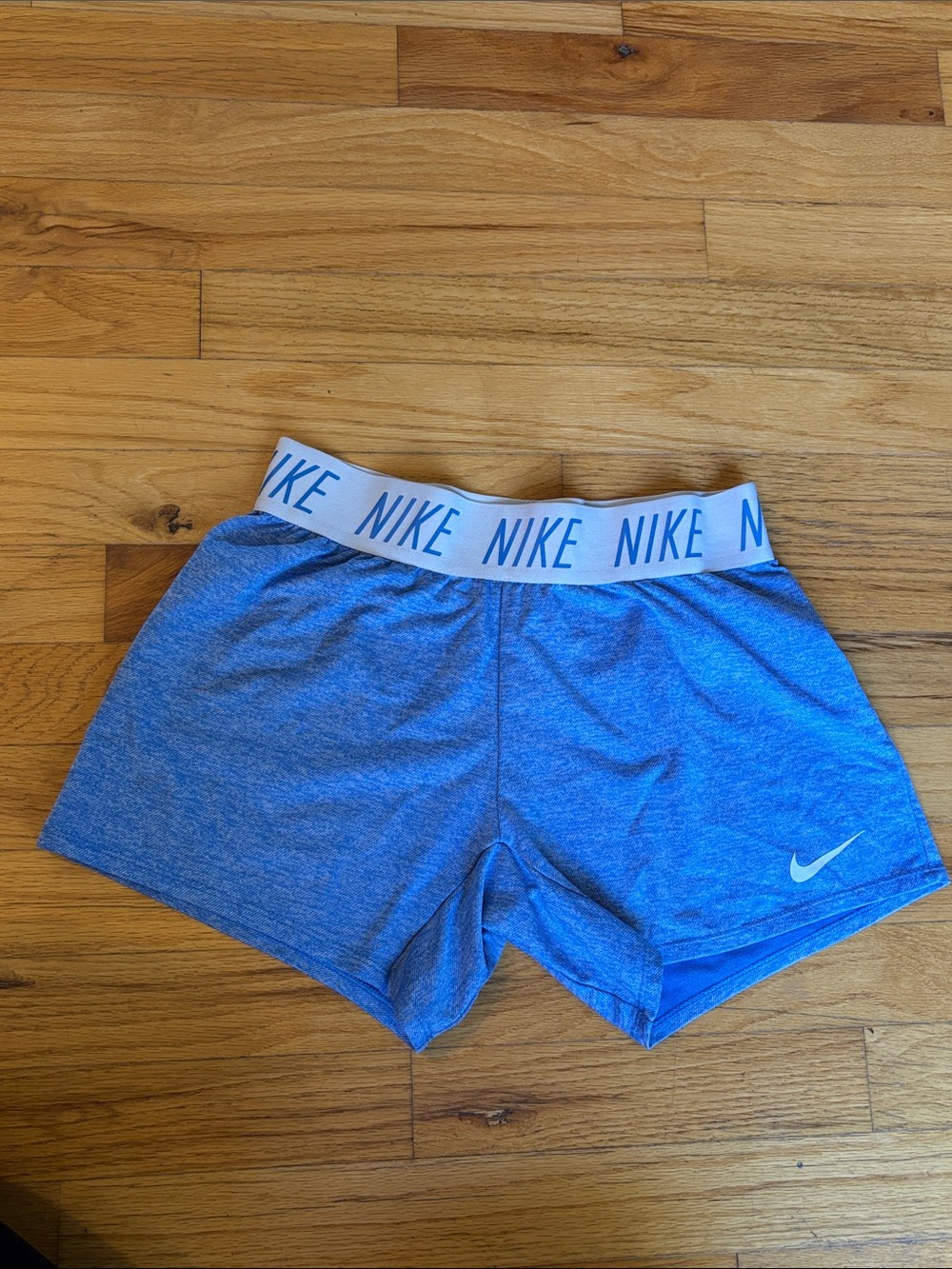 Nike girls shorts size L